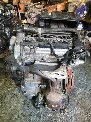 Motor toyota yaris - motor,